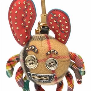 Burberry Rare keychain Crab